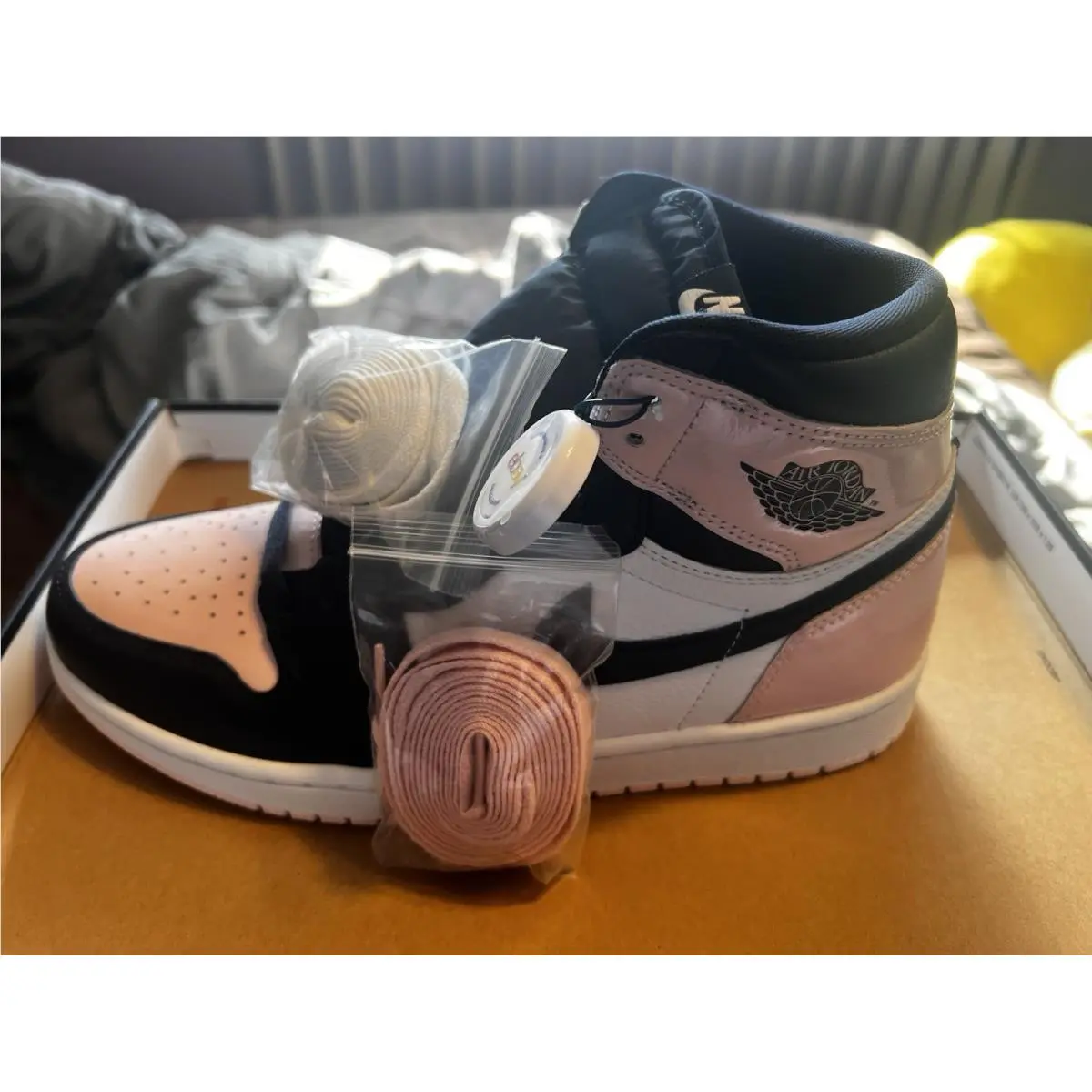 Nike Air Jordan 1 Retro High OG Bubble Gum Atmosphere 2021 Size 10 W - Multicolor, Manufacturer: Atmosphere/White-Laser Pink-Obsidian