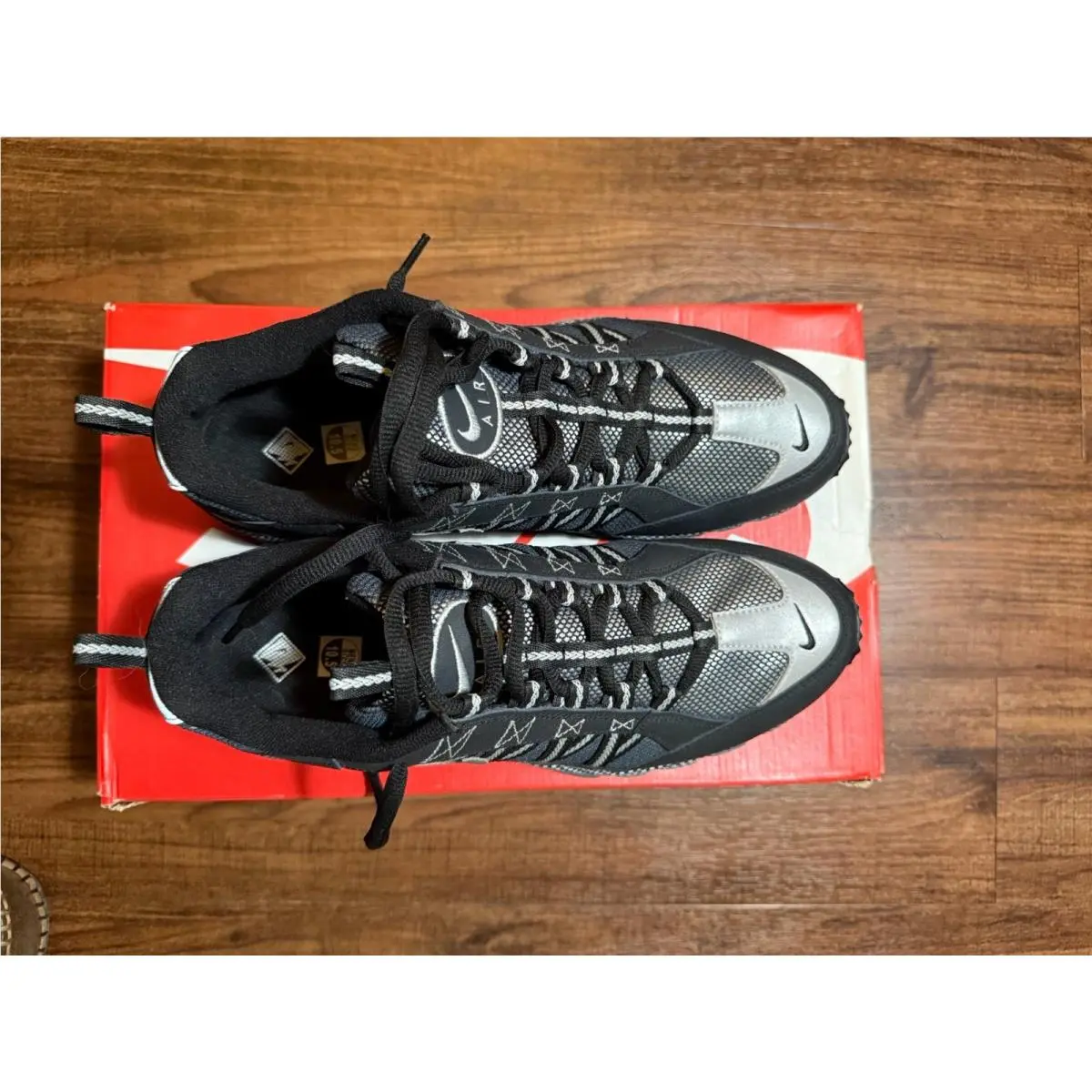 Nike Air Humara QS Black Metallic Silver Men’s 10.5 FJ7098-002