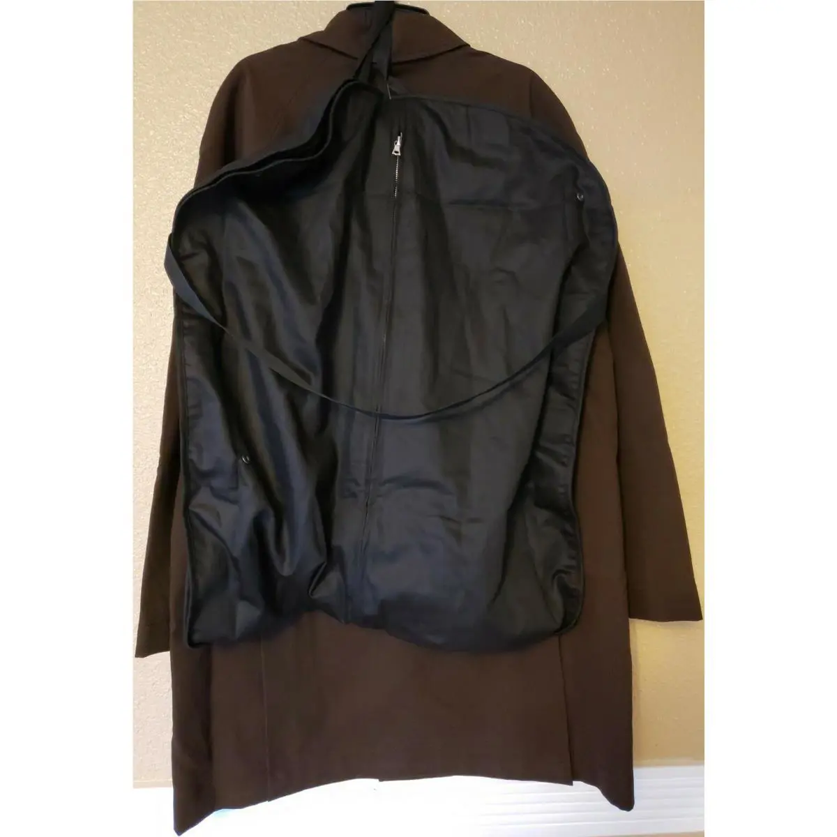 Nike clothing - Brown (UPC: 195244023523) 1