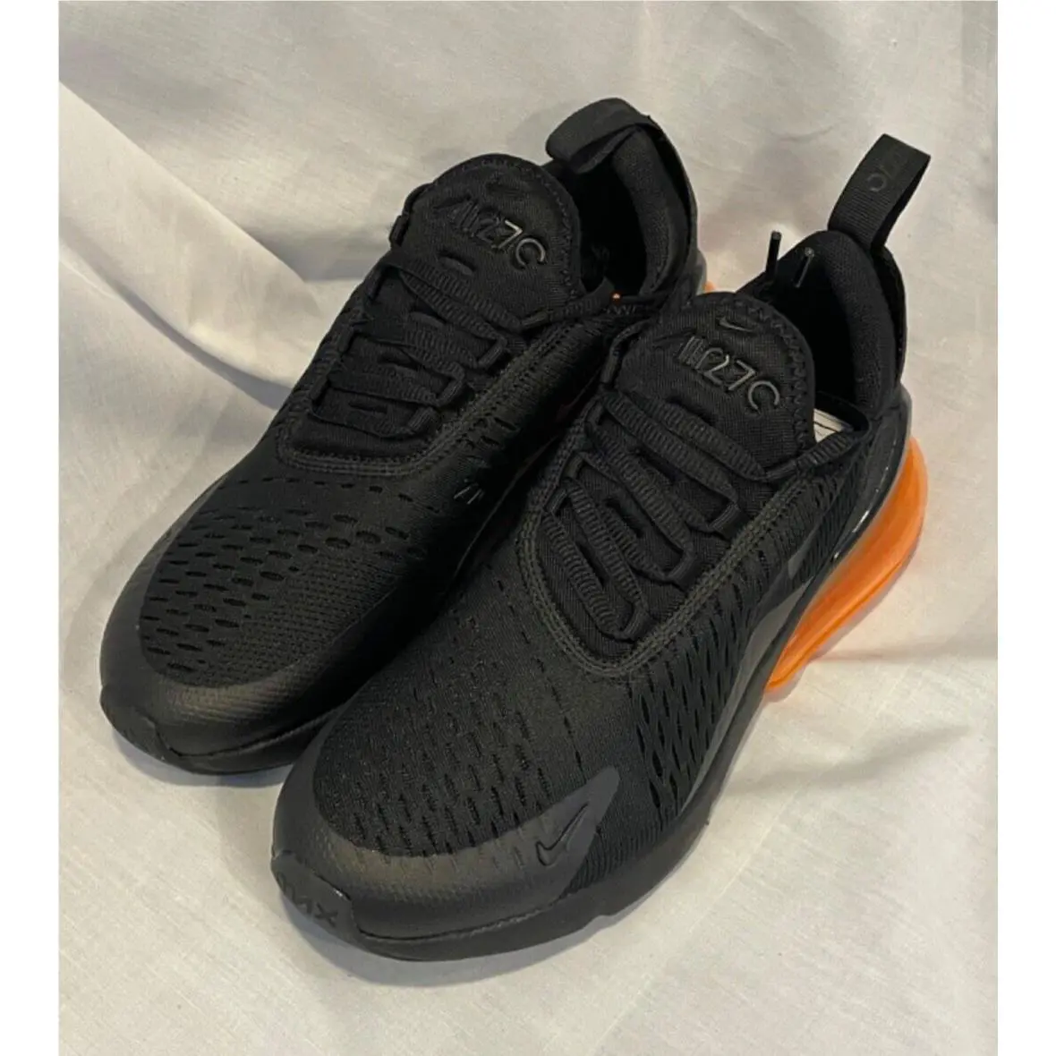 Nike Air Max 270 Mens 6 Black Total Orange AH8050 008 Released 2018