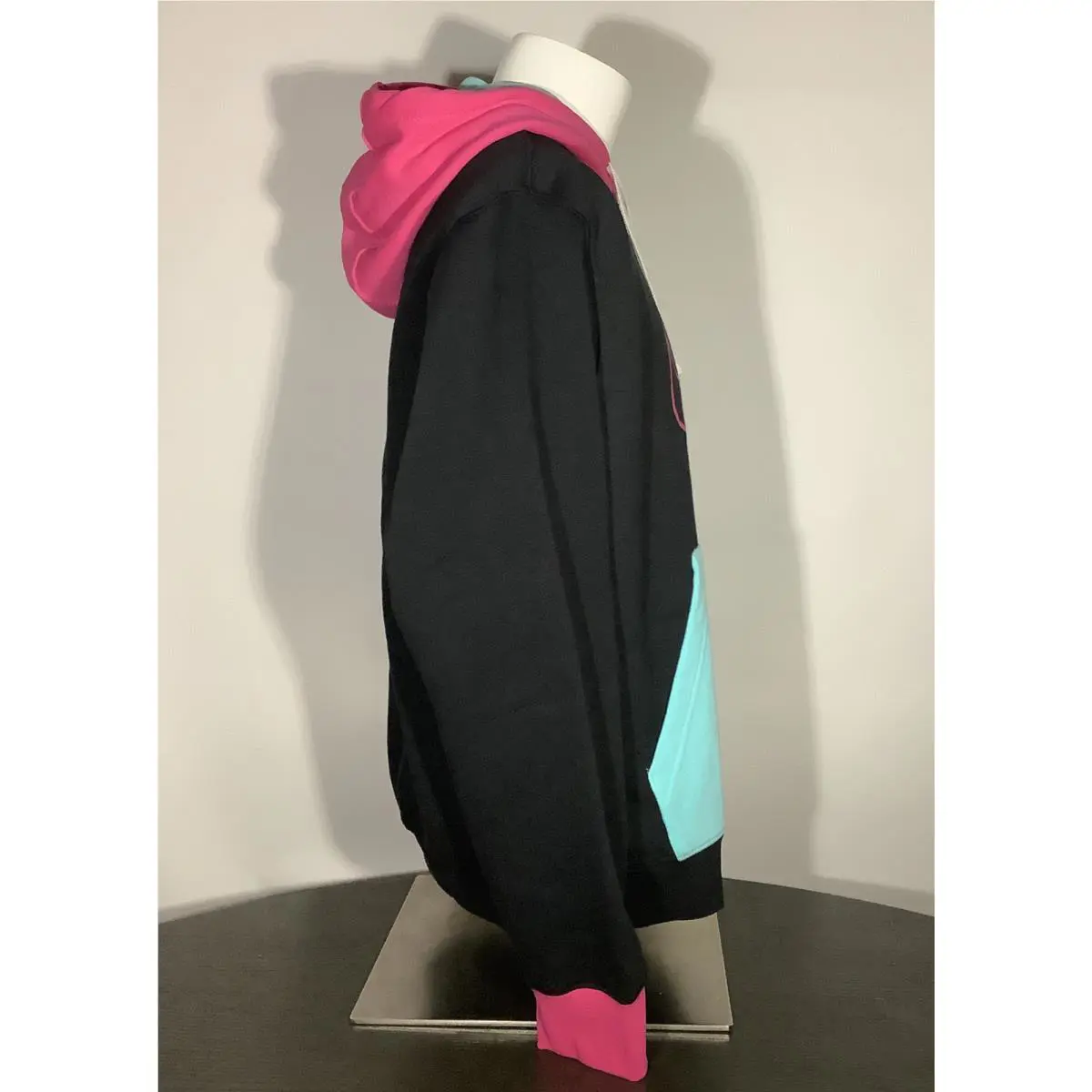 Nike clothing - CU3524-010 - CU3524-010 - Black/Pink/Aqua (UPC: 0194272168527) 2