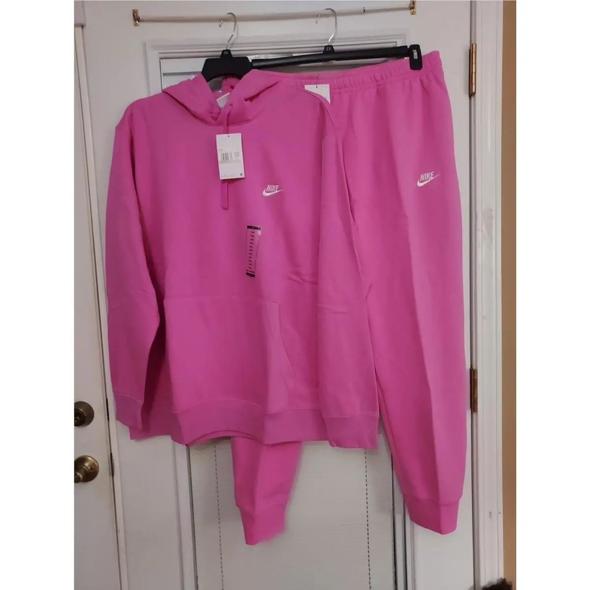 Nike clothing - Pink 8