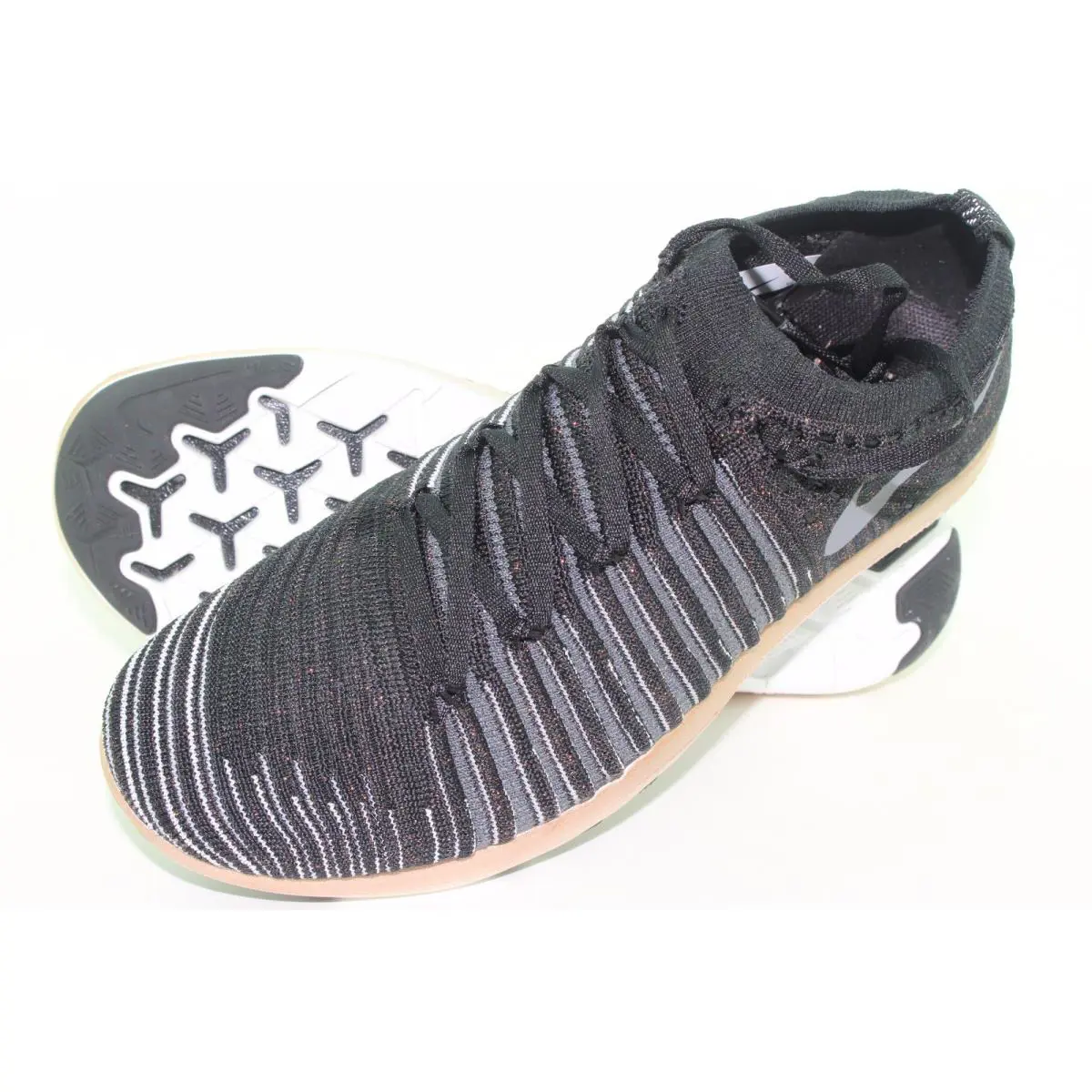Nike shoes - BLACK, COOL GREY (UPC: 091207498837) 2