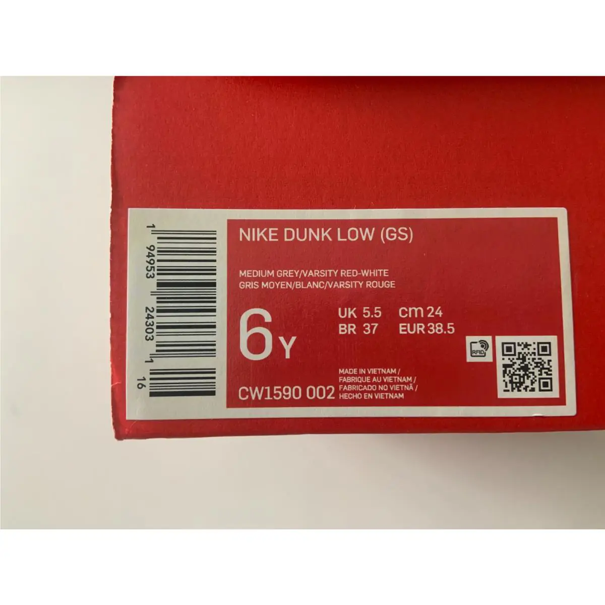 Nike shoes - Grey / University Red (UPC: 194953243031) 1