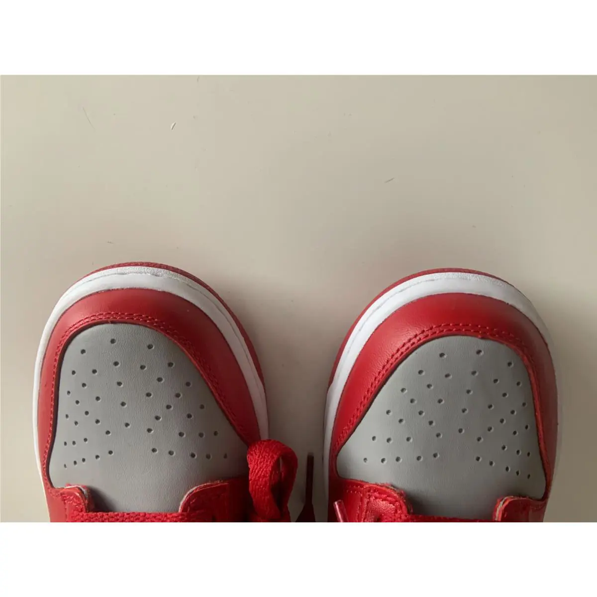 Nike shoes - Grey / University Red (UPC: 194953243031) 5