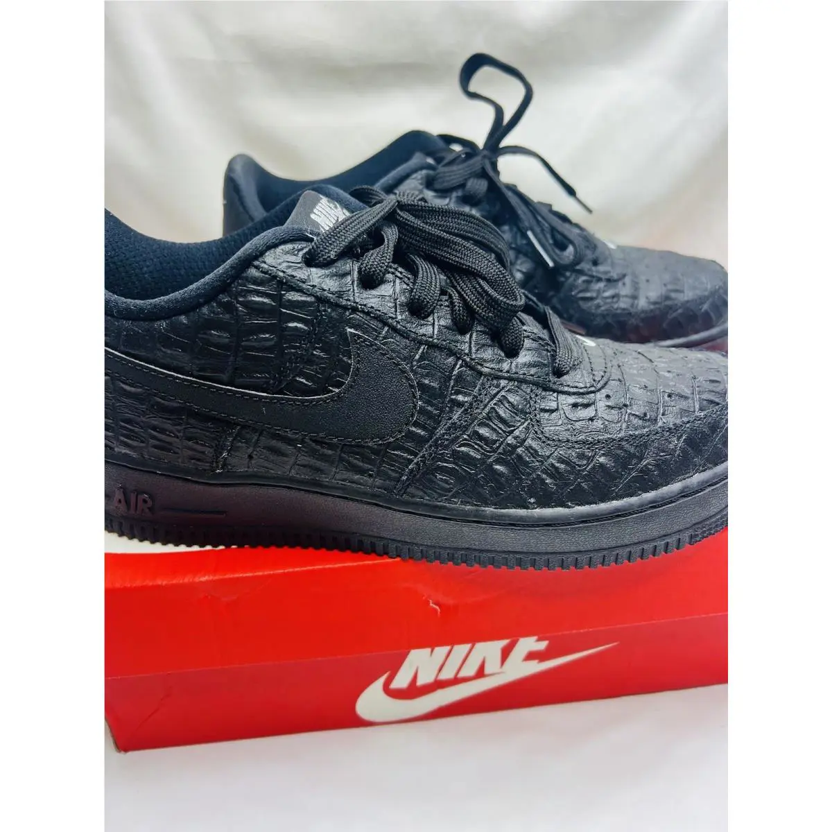 Nike shoes - Nike Air Force 1 - Air Force - Black 1
