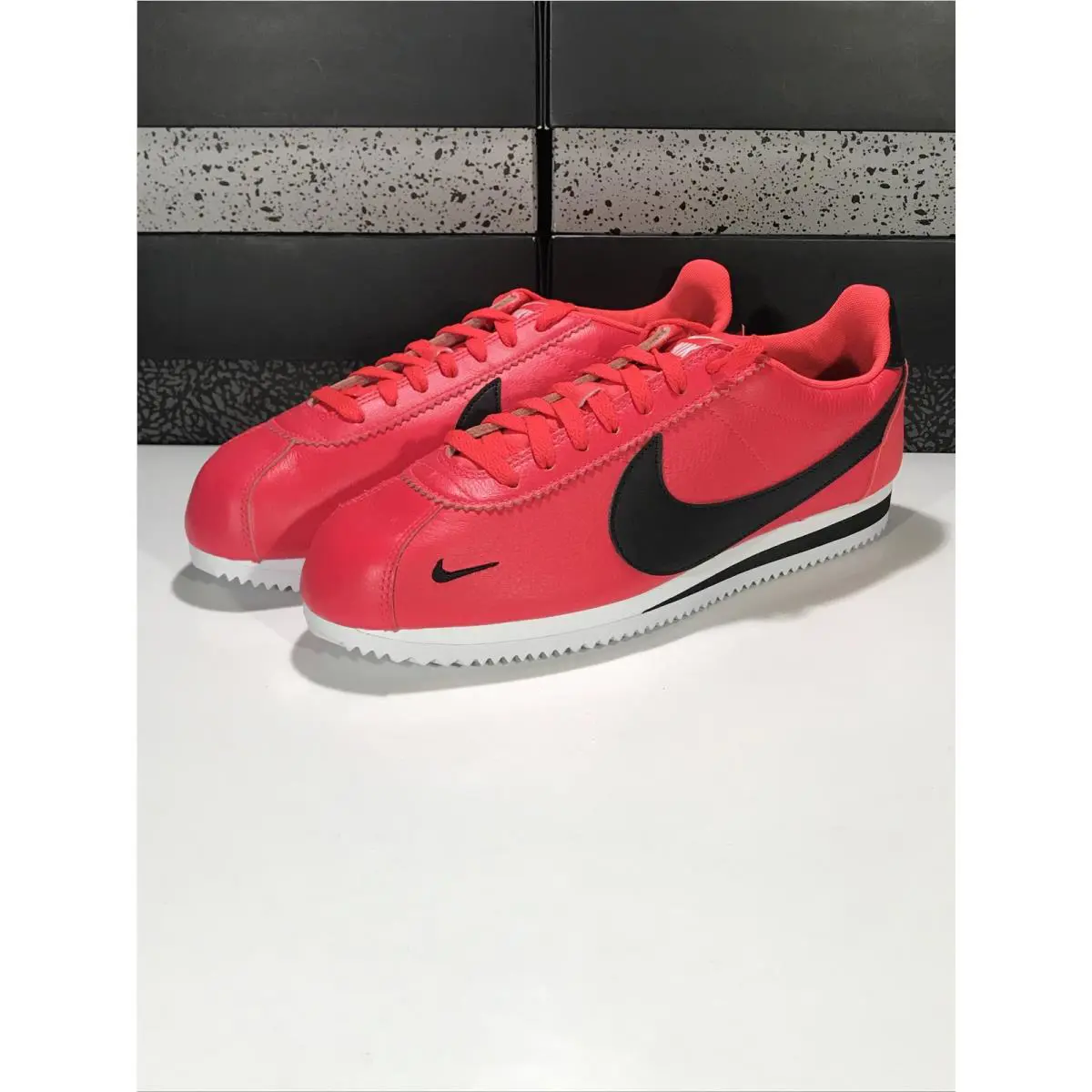 Nike shoes - Nike Classic Cortez Premium - Classic Cortez Premium - 807480-601 - Red Orbit/Black-White, Manufacturer: Red Orbit/Black-White (UPC: 0191887852414) 0