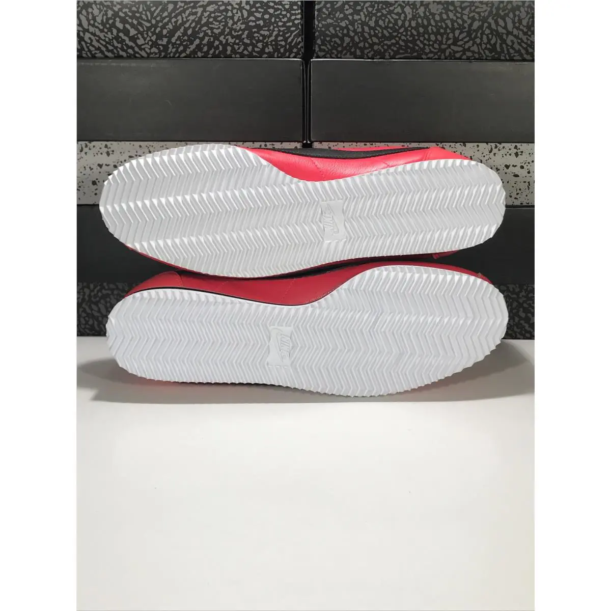 Nike shoes - Nike Classic Cortez Premium - Classic Cortez Premium - 807480-601 - Red Orbit/Black-White, Manufacturer: Red Orbit/Black-White (UPC: 0191887852414) 3