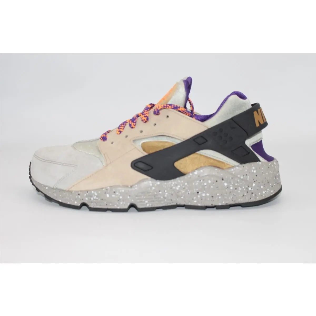 Nike shoes - Nike Huarache - Huarache - 704830-200 - Brown (UPC: 0659658577381) 1
