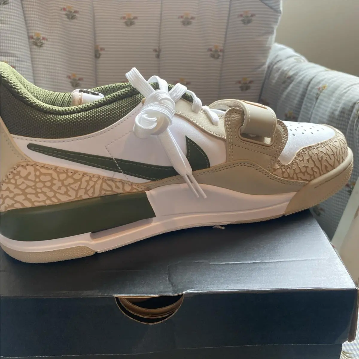 Nike shoes - Jordan Legacy 312 - Legacy - FZ4358-100 - White 1