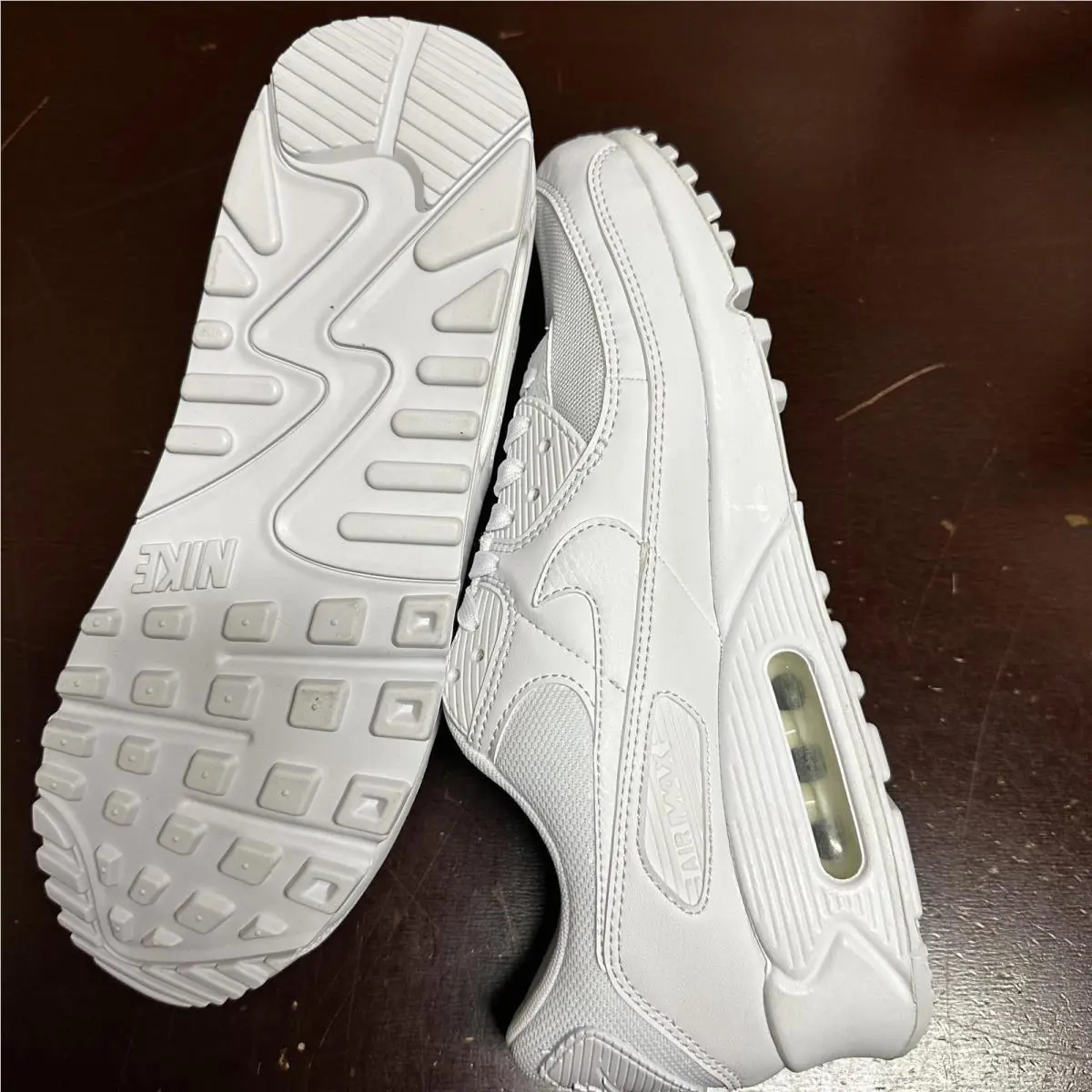 Nike shoes - White 2