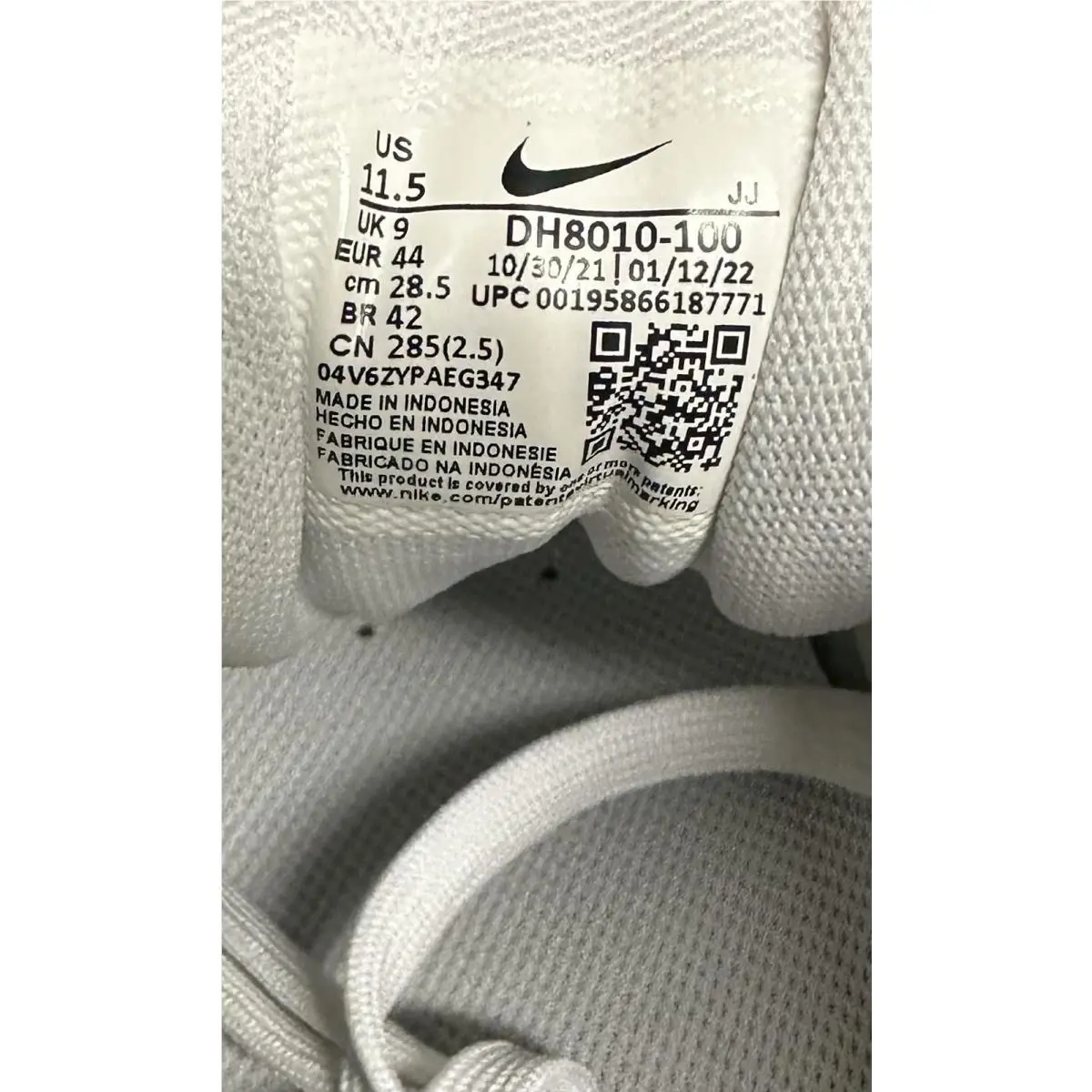 Nike shoes - White 3
