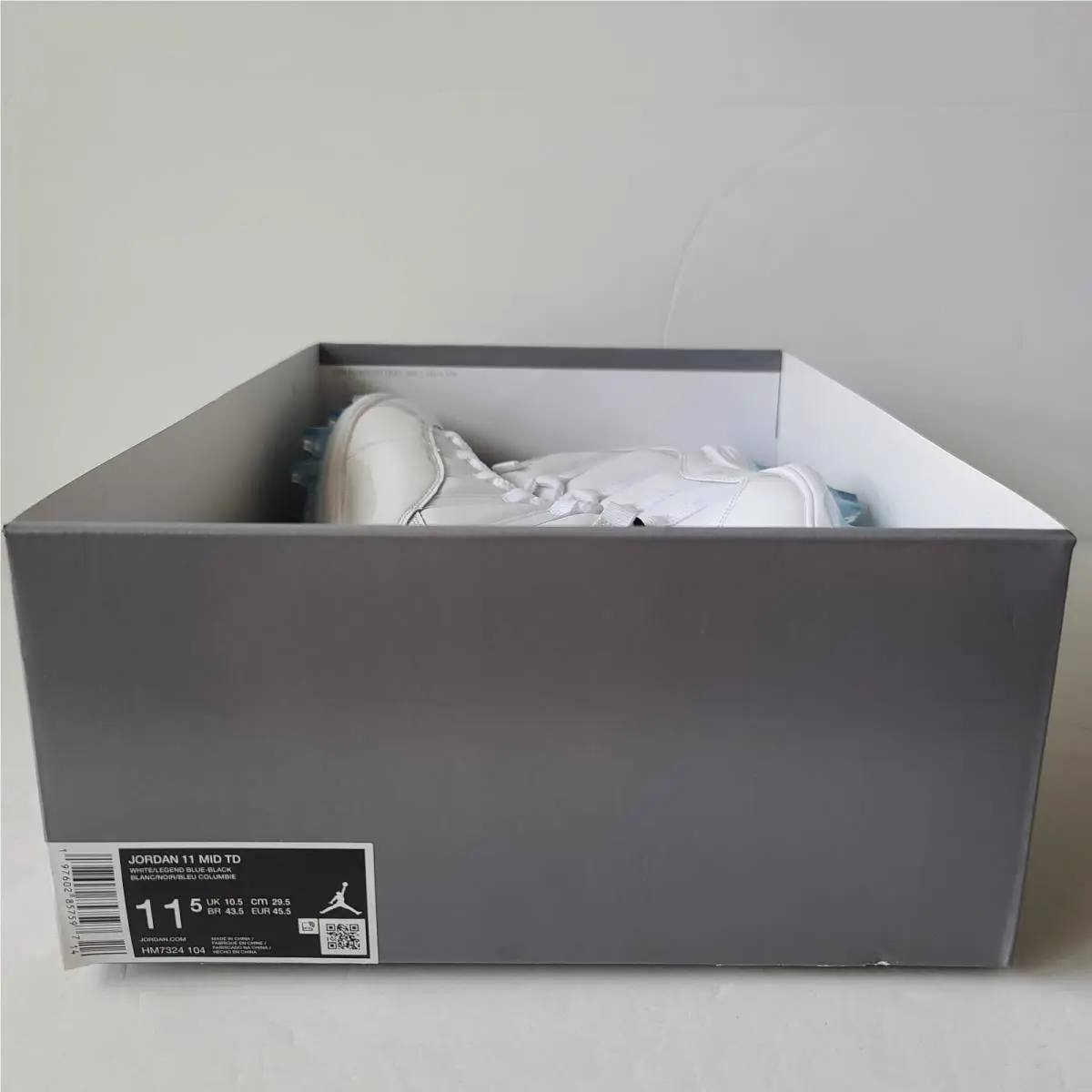 Nike shoes - Air Jordan 11 - Air - HM7324-104 - White 0