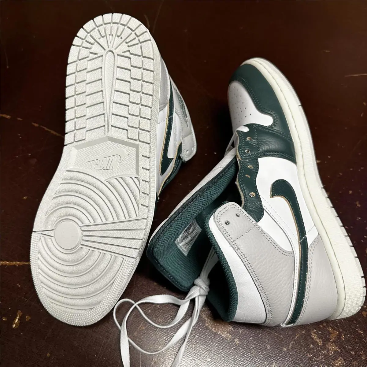 Nike shoes - Green 1
