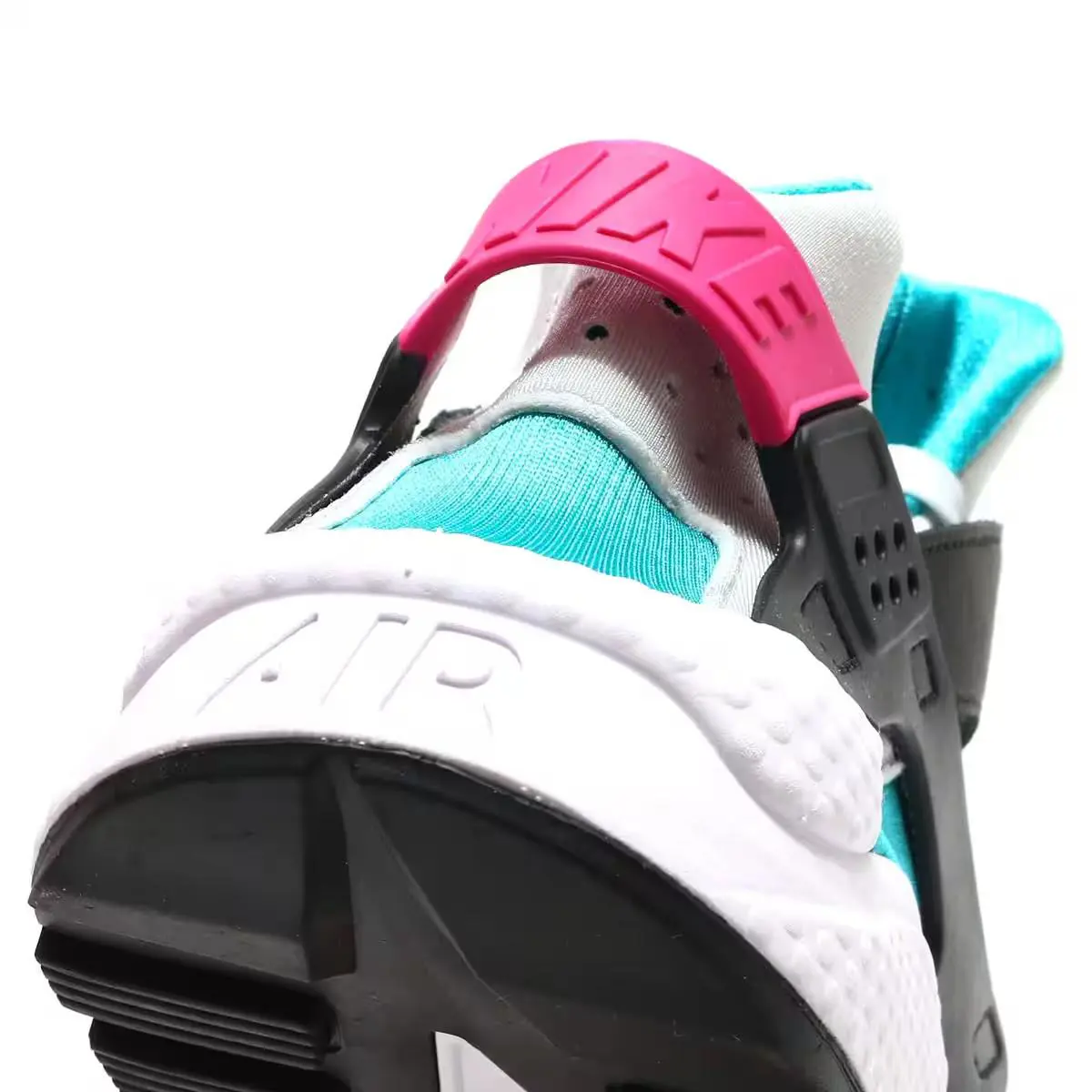 Nike shoes - BLACK/LETHAL PINK-NEW EMERALD 8