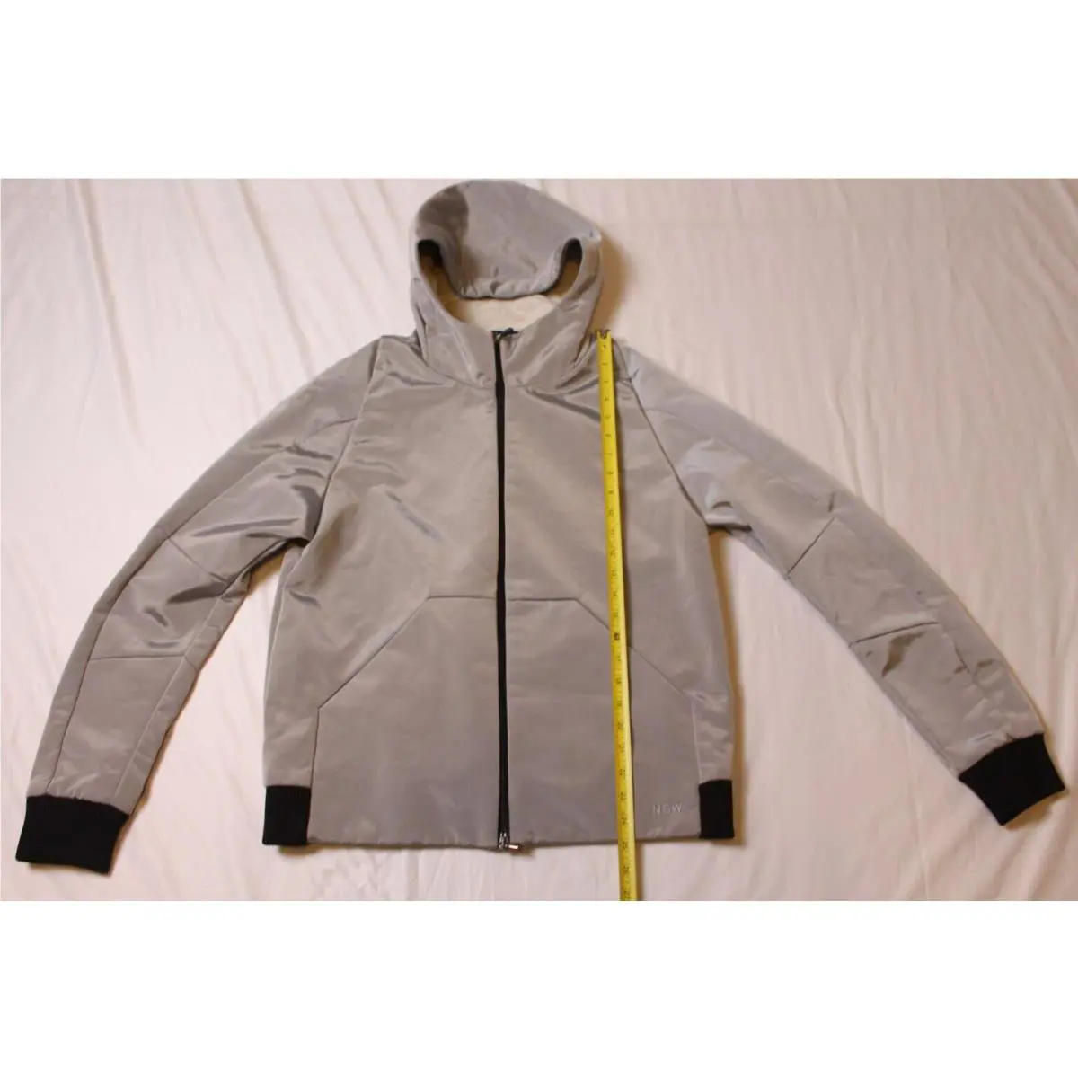 Nike clothing - Silver (UPC: 640135030673) 1