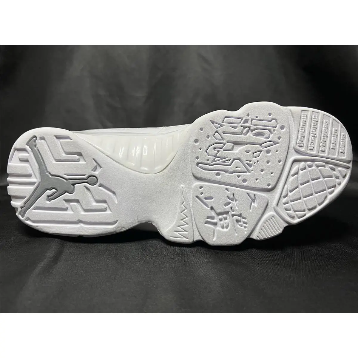 Nike shoes - Air Jordan 9 - Air - 302370-104 - White (UPC: 00885176410699) 11