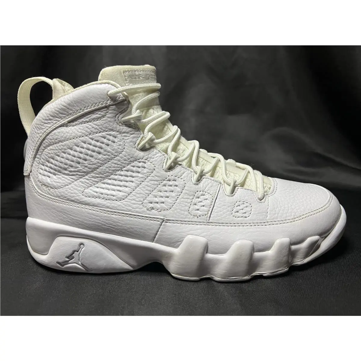 Nike shoes - Air Jordan 9 - Air - 302370-104 - White (UPC: 00885176410699) 4