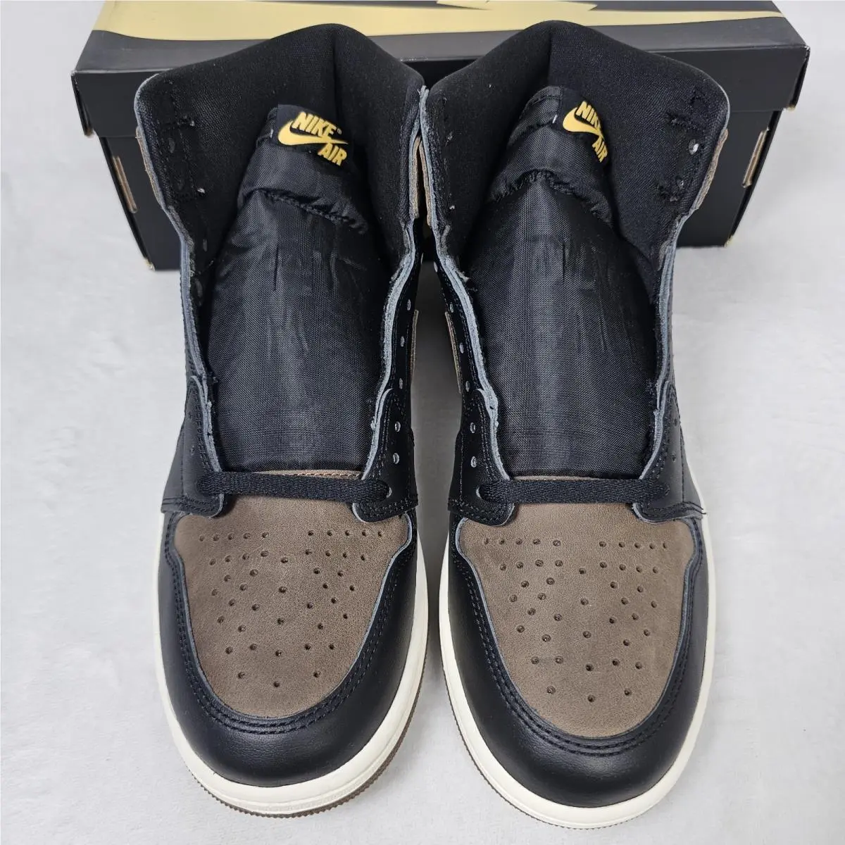 Nike shoes - Air Jordan 1 - Air - DZ5485-020 - Brown 3