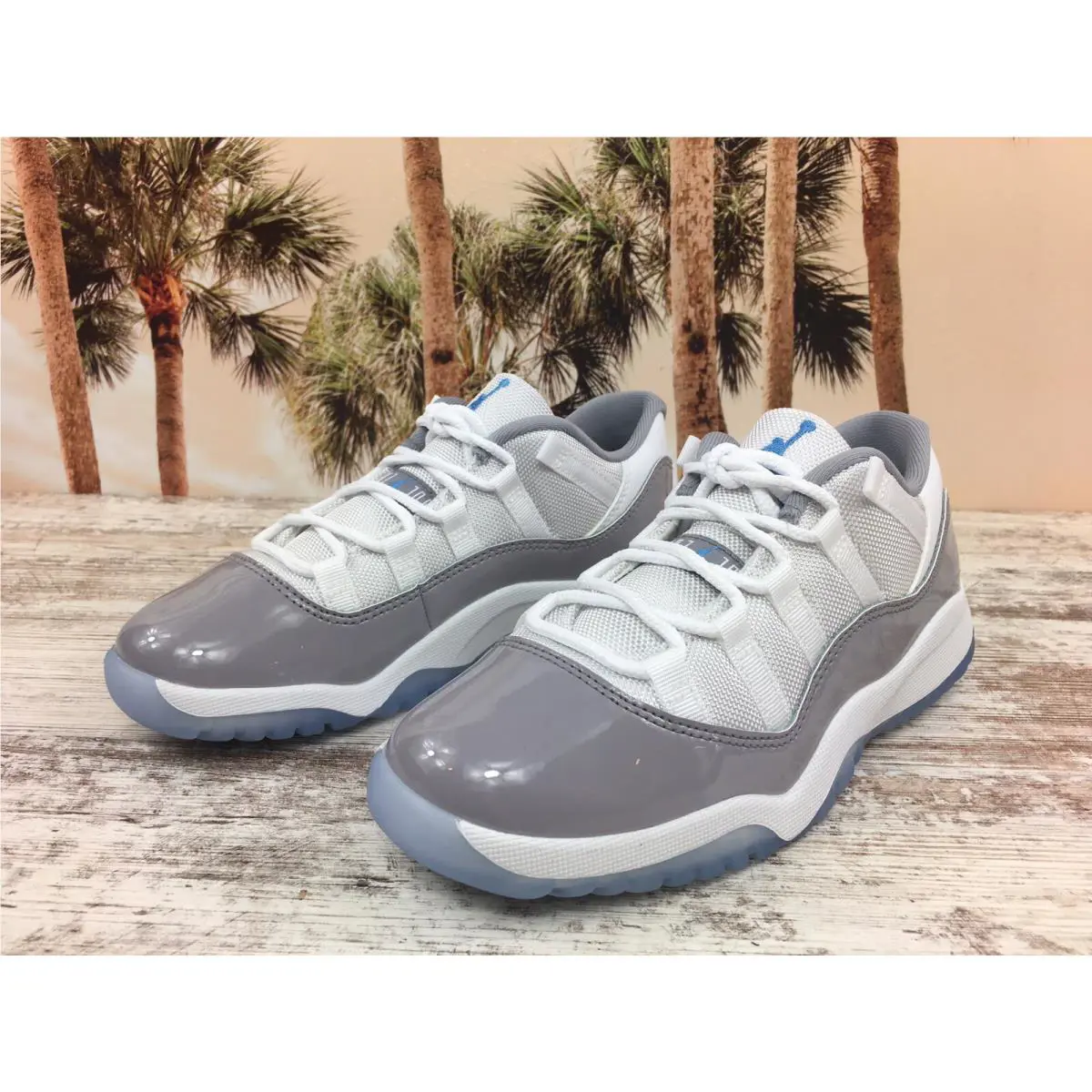 Nike shoes - Air Jordan 11 - Air - White 1