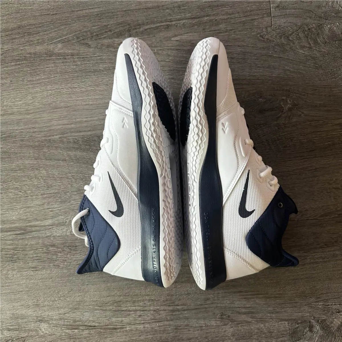Nike shoes - White 4