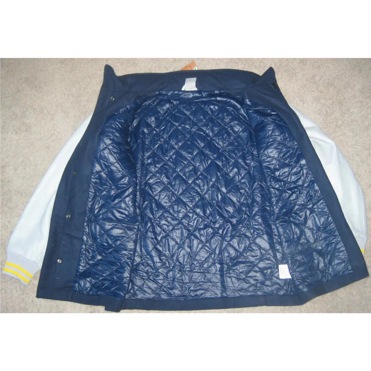 Nike clothing - Blues (UPC: 886912515142) 4