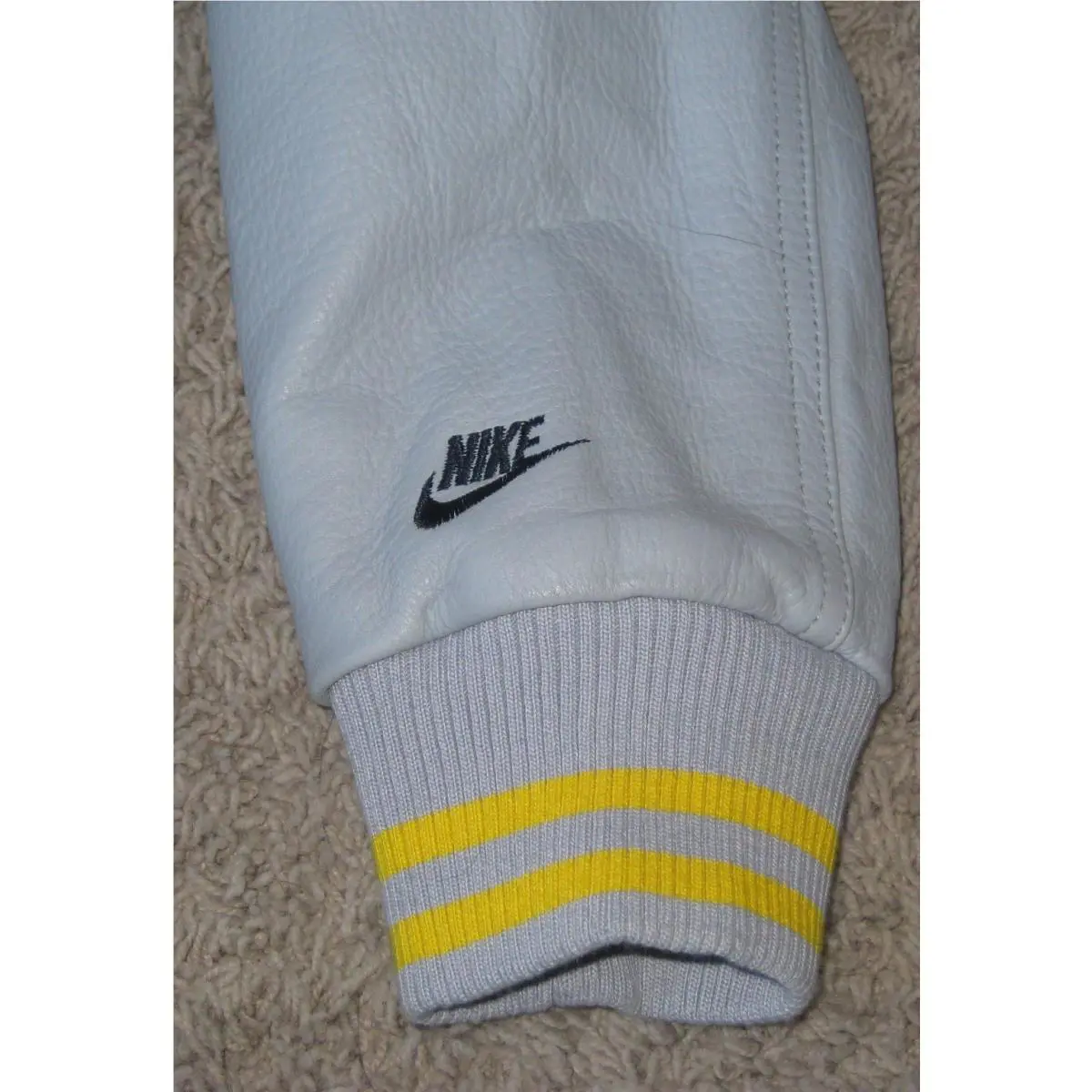 Nike clothing - Blues (UPC: 886912515142) 1