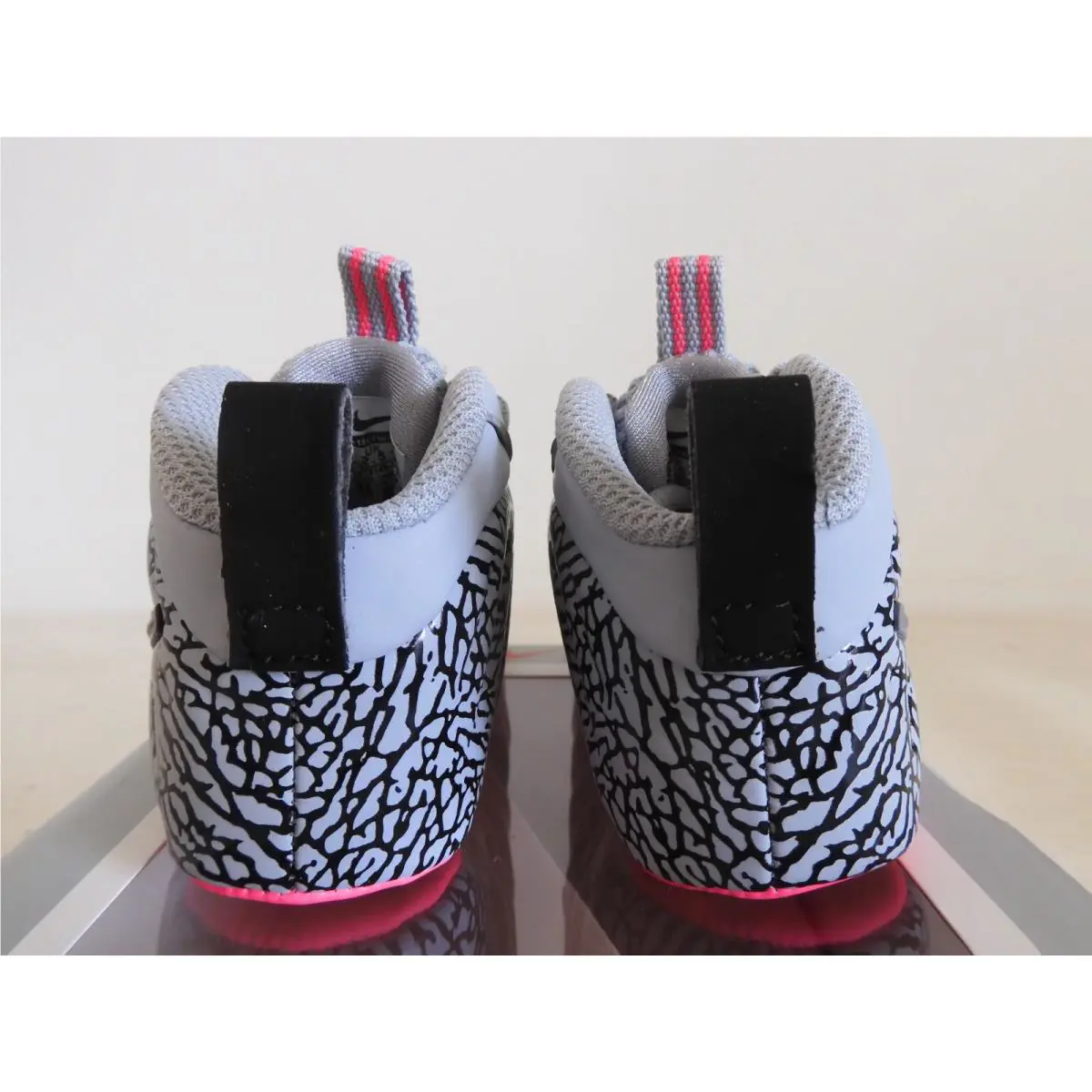 Nike shoes - Nike Foamposite - Foamposite - Gray (UPC: 091207082654) 2