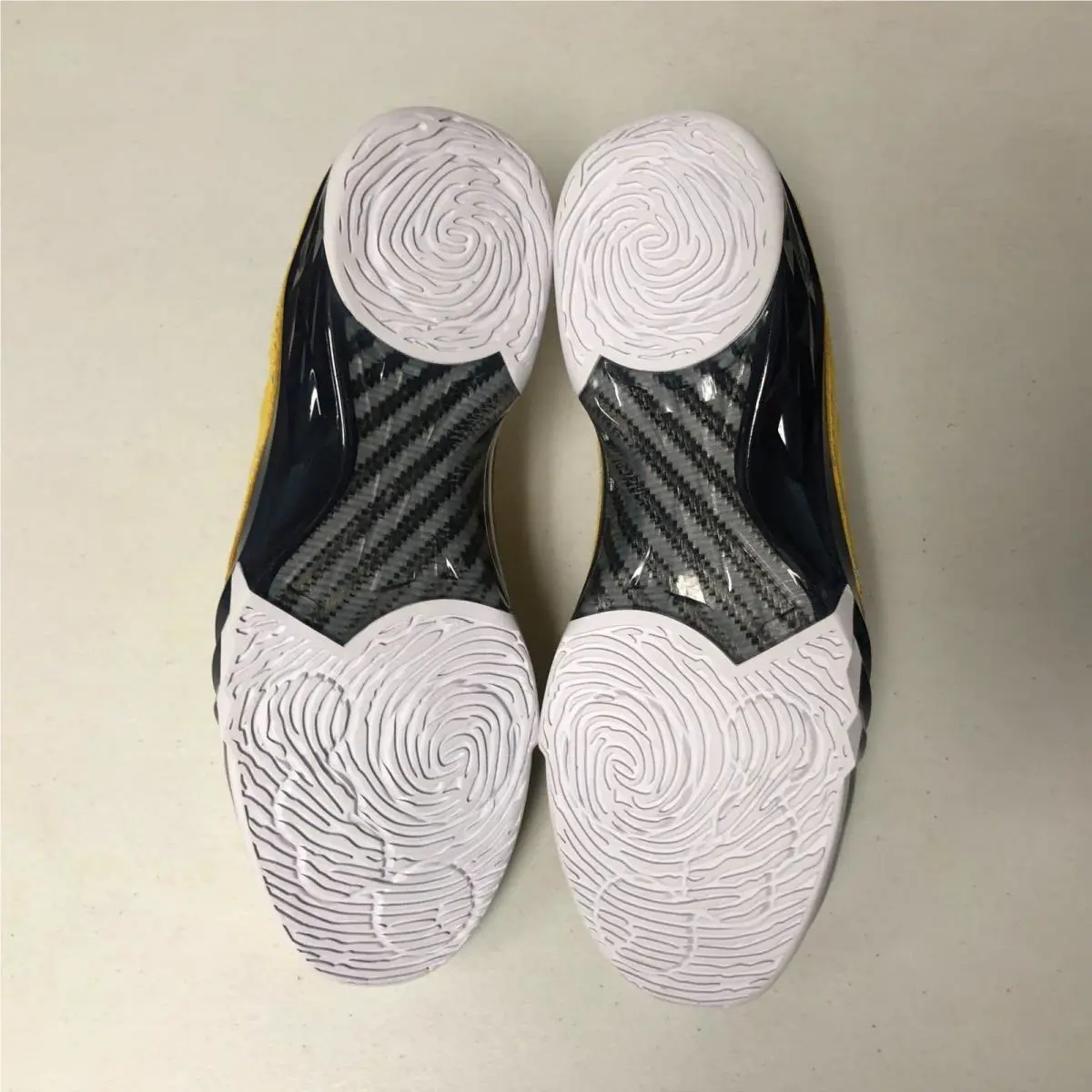 Nike shoes - Air Jordan Retro - Air Retro - FV1334-700 - Amarillo/White-College Navy (UPC: 197593923066) 4