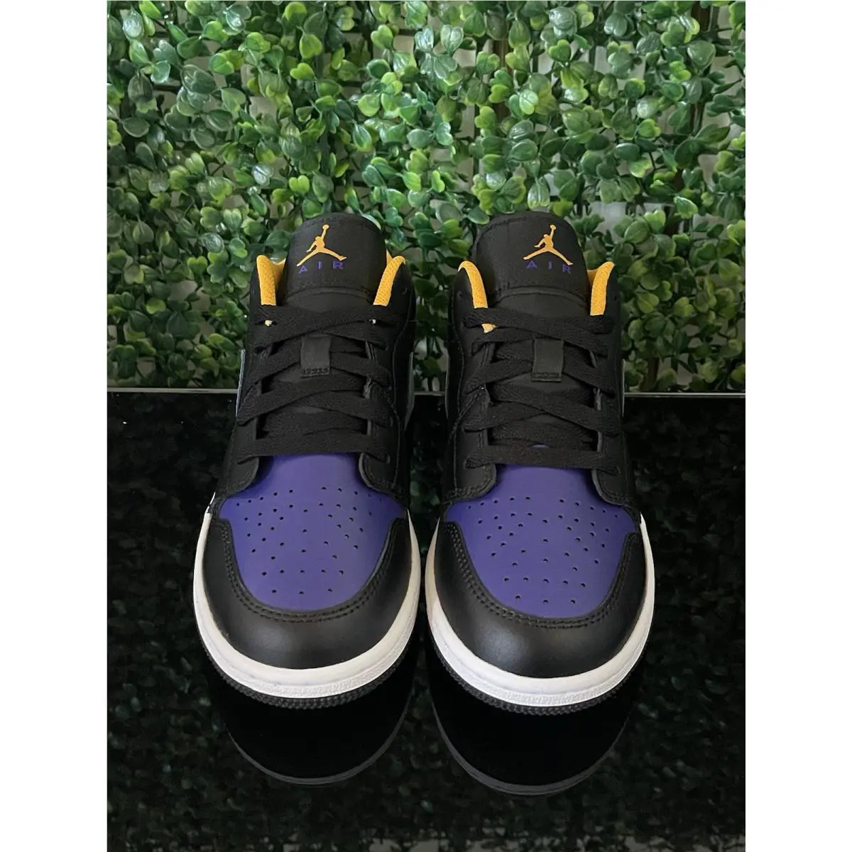 Nike shoes - Air Jordan 1 - Air - Black/Dark Concord Taxi (UPC: 0196152238108) 2