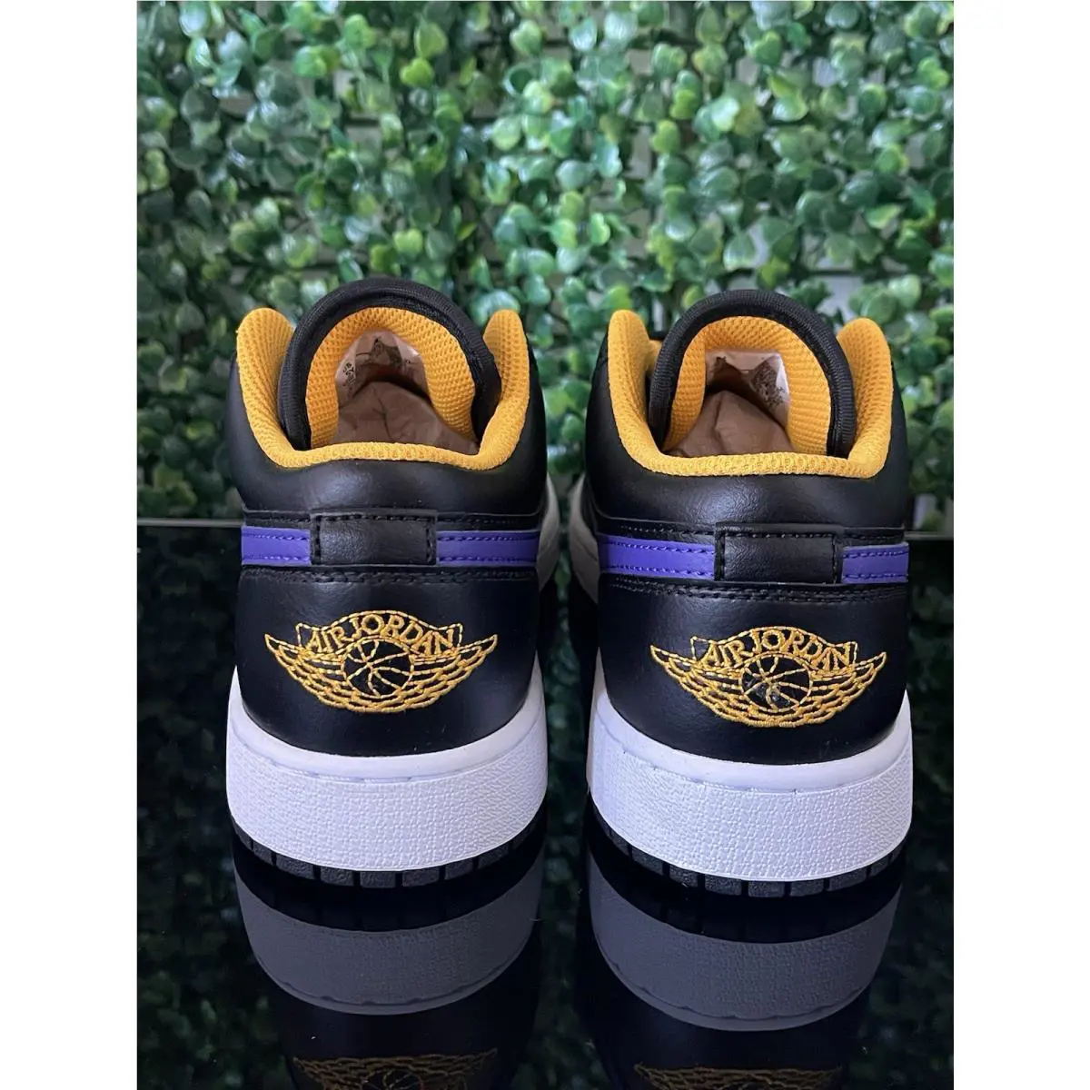 Nike shoes - Air Jordan 1 - Air - Black/Dark Concord Taxi (UPC: 0196152238108) 4