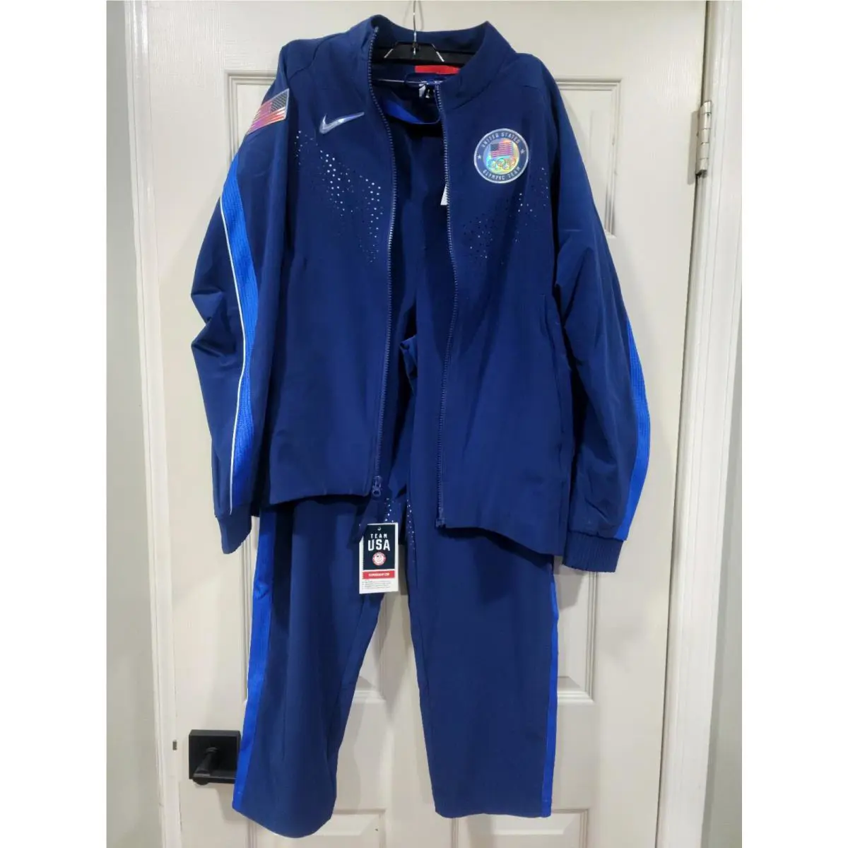 Team Usa Nike Olympics Podium Jacket and Pants Set Women`s Large 2024 DZ3572-492