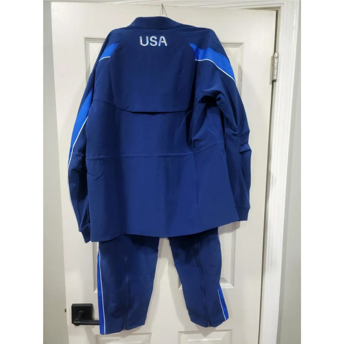 Nike clothing - Blue (UPC: 197594034587) 1