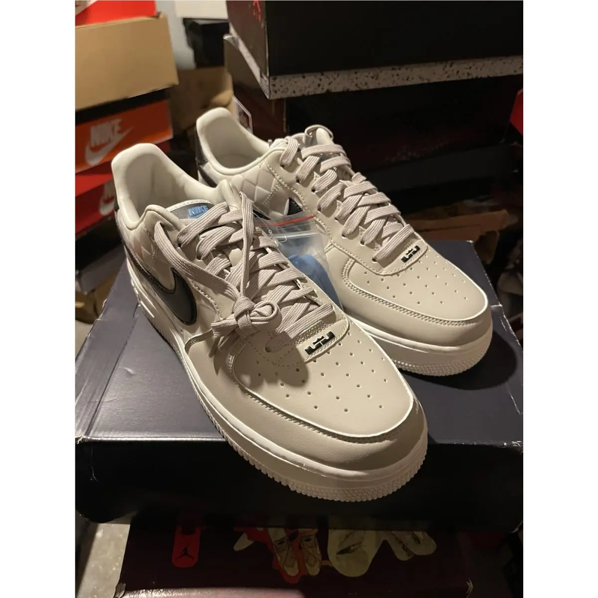 Nike shoes - Nike Air Force 1 - Air Force - DC8877-200 - Brown 1