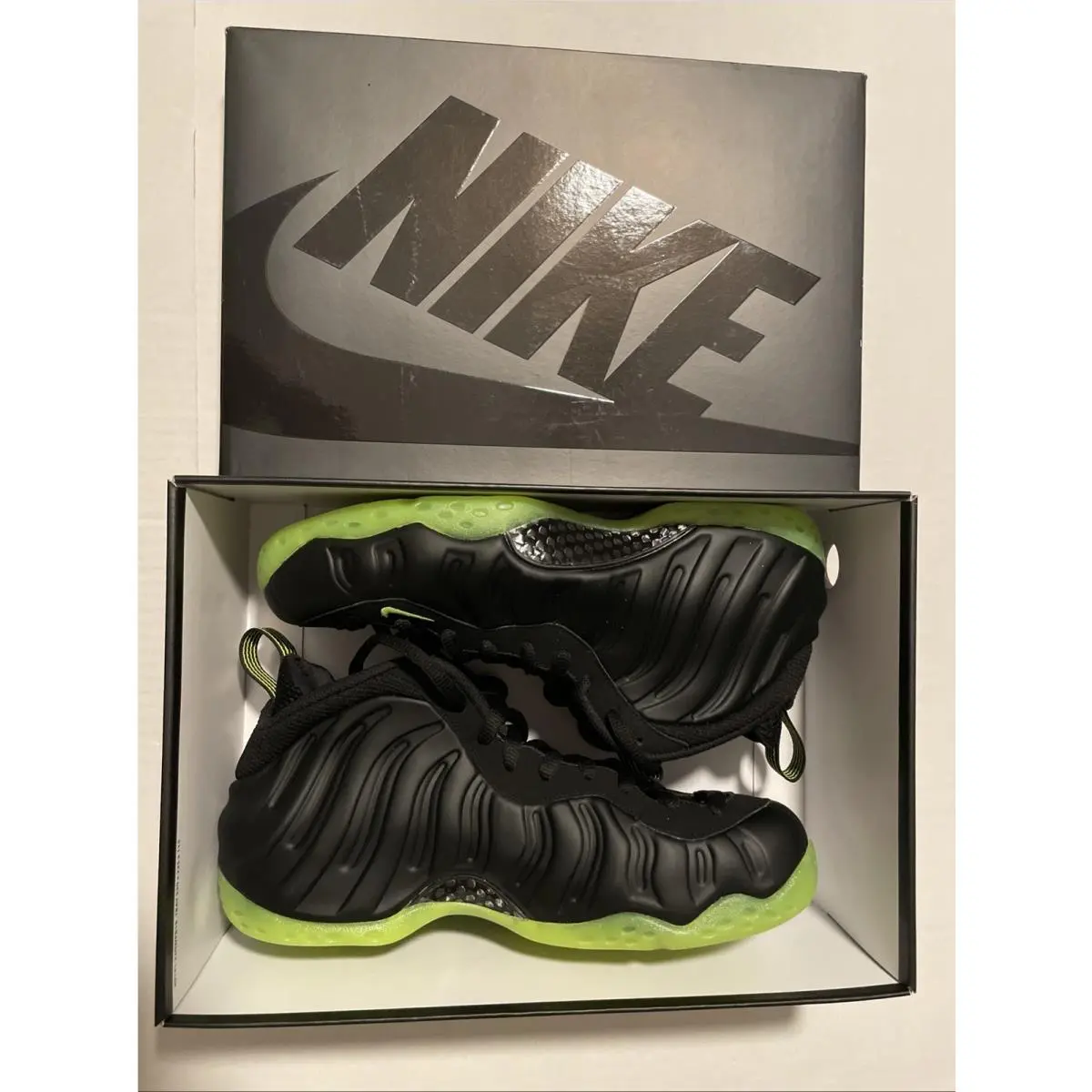 Nike Air Foamposite One Men`s Size 9 Shoes Black Volt HF2902-001