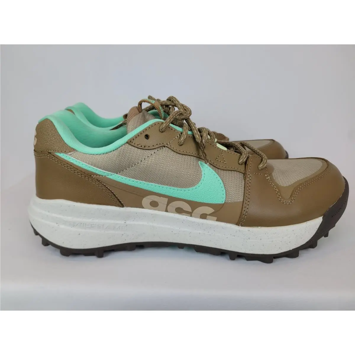Nike shoes - Niike ACG Lowcate - Niike ACG Lowcate - DX2256-200 - Beige 0