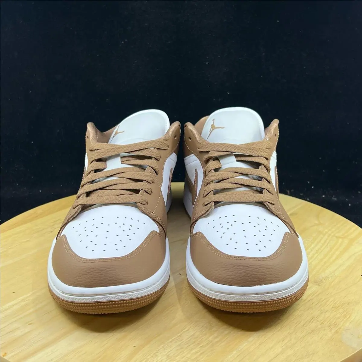 Nike shoes - Brown 4