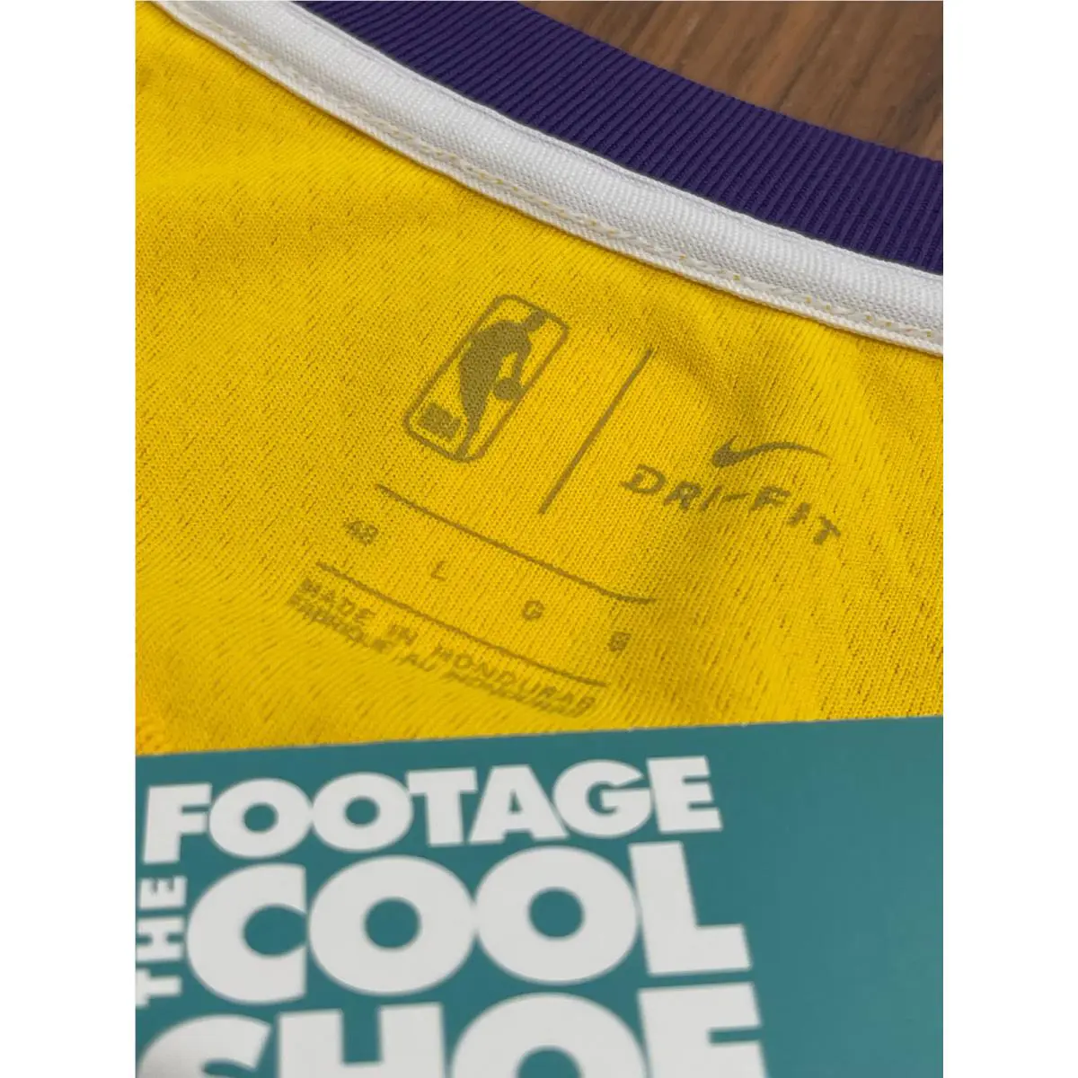 Nike clothing - Yellow 11