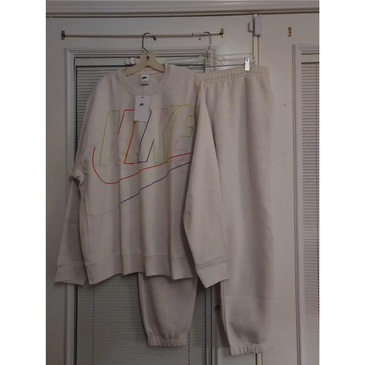 Nike clothing - White 2