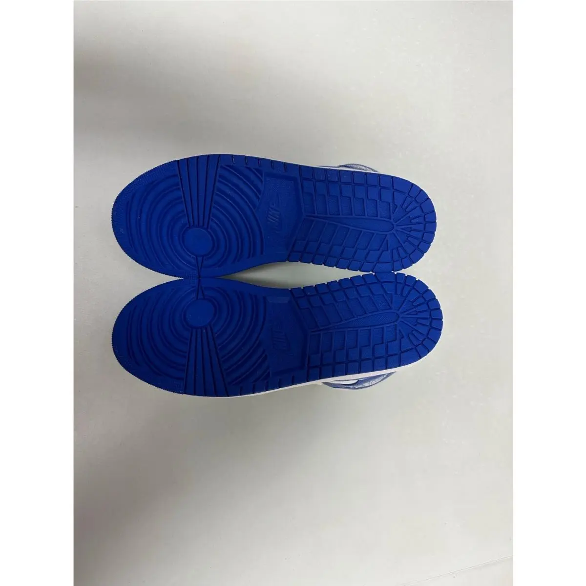 Nike shoes - Air Jordan 1 Mid - Air Mid - BQ6472-104 - Hyper Royal/White (UPC: 195238846084) 4