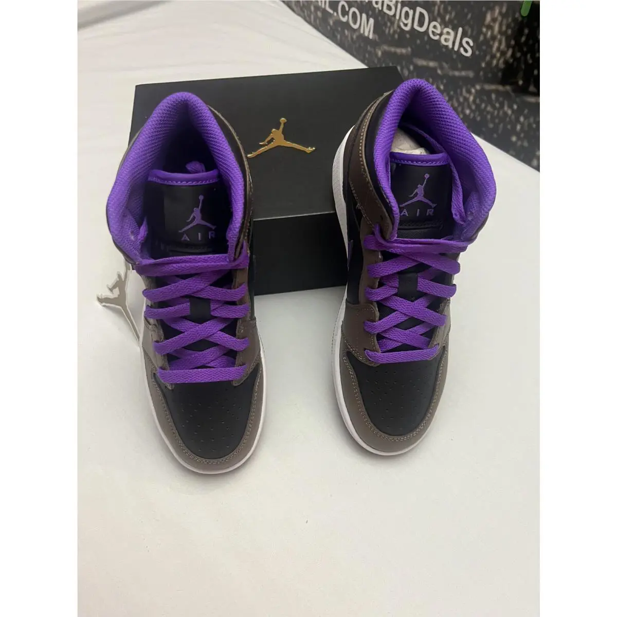 Nike shoes - Jordan Air 1 Mid GS - Brown (UPC: 196154474931) 3