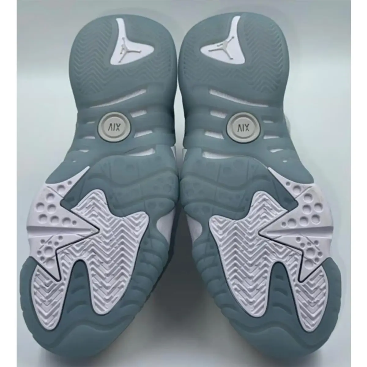 Nike shoes - Jordan Jumpman Two Trey - Jumpman Two Trey - DR9631-107 - White 1