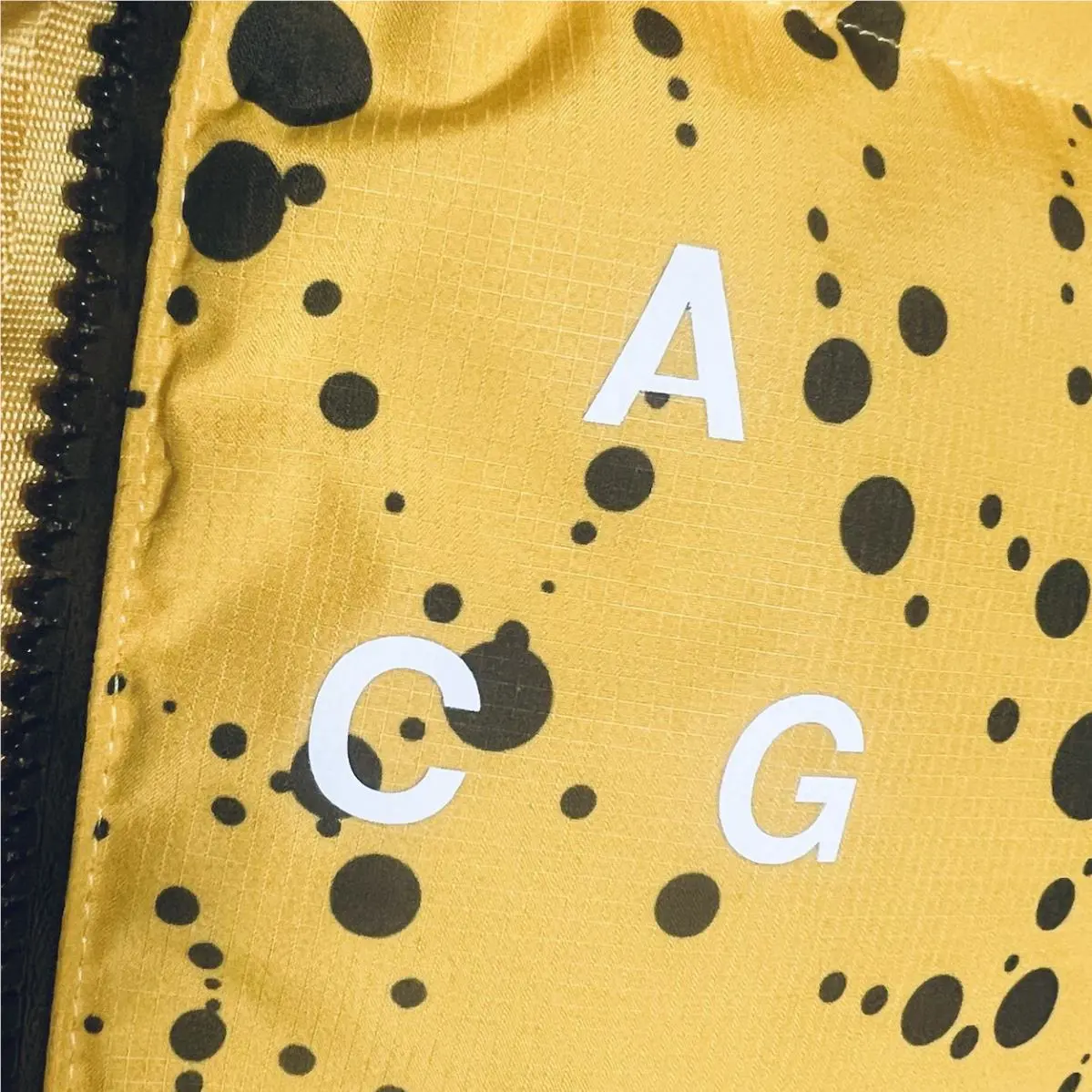 Nike clothing - AR 4542-010 - Yellow 14