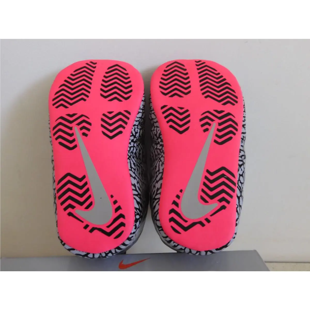 Nike shoes - Nike Foamposite - Foamposite - Gray (UPC: 091207082661) 3
