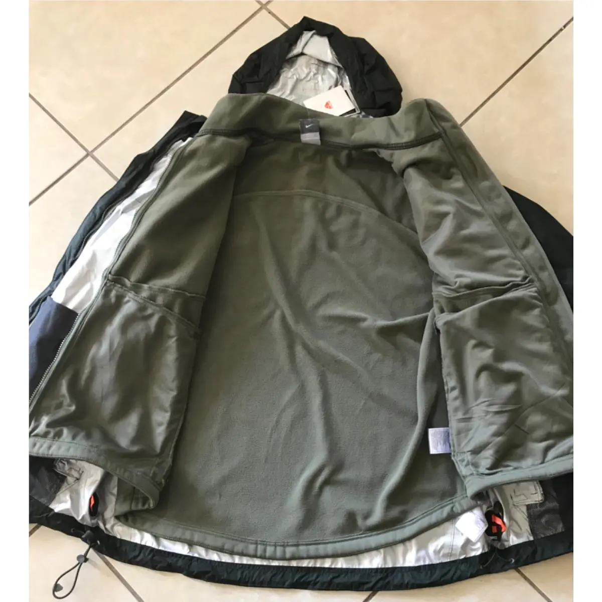 Nike clothing - FitStorm Therma - FitStorm Therma - 258826-352 - Green (UPC: 886691902140) 10