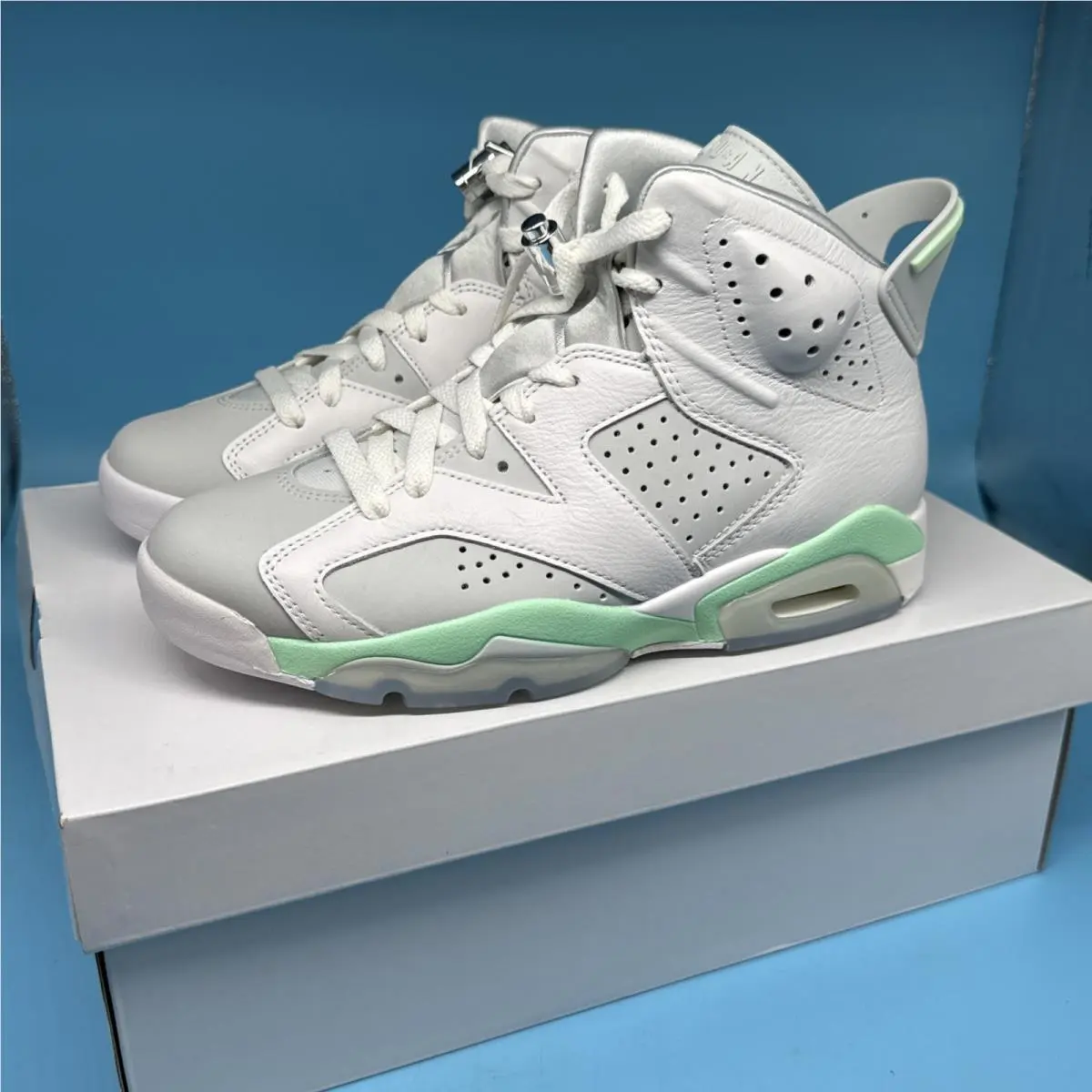 Air Jordan 6 Retro White-p Platinum-mint Foam Womens Sz 7 DQ4914-103 by Nike