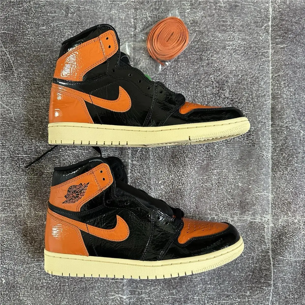 Nike shoes - Air Jordan 1 - Air - 555088-028 - Orange 0