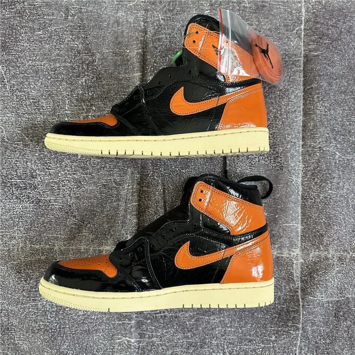 Nike shoes - Air Jordan 1 - Air - 555088-028 - Orange 1