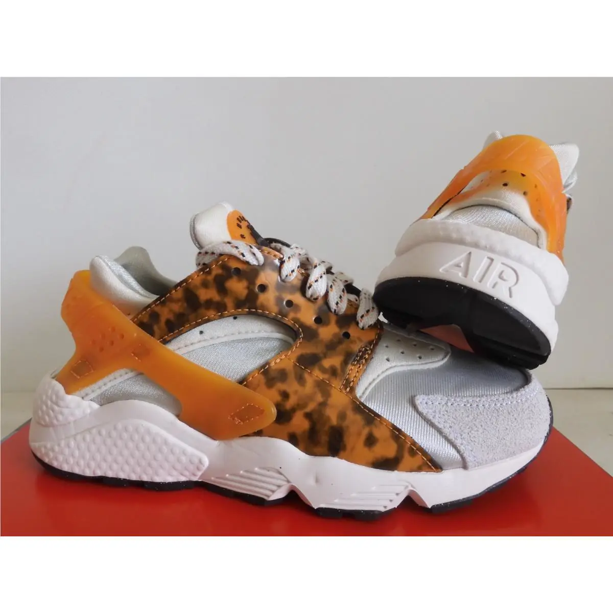 Nike shoes - Nike Air Huarache - Air Huarache - DQ9317-001 - Gray (UPC: 195867251990) 1