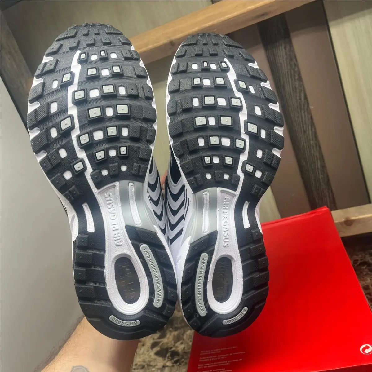 Nike shoes - White 6